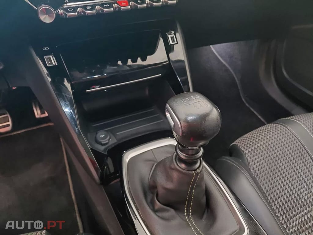 Peugeot 2008 PureTech 130 Stop&Start GT-Line Edition