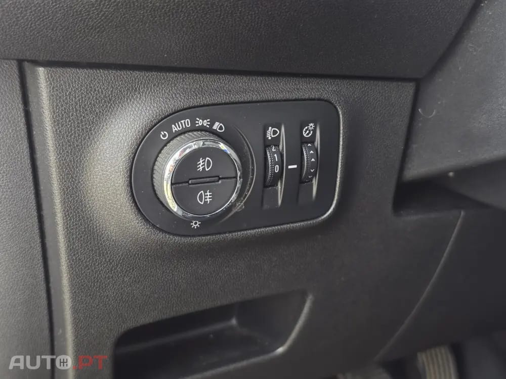 Opel Corsa 1.0 T Innovation