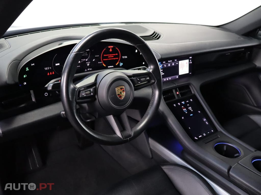 Porsche Taycan Standard
