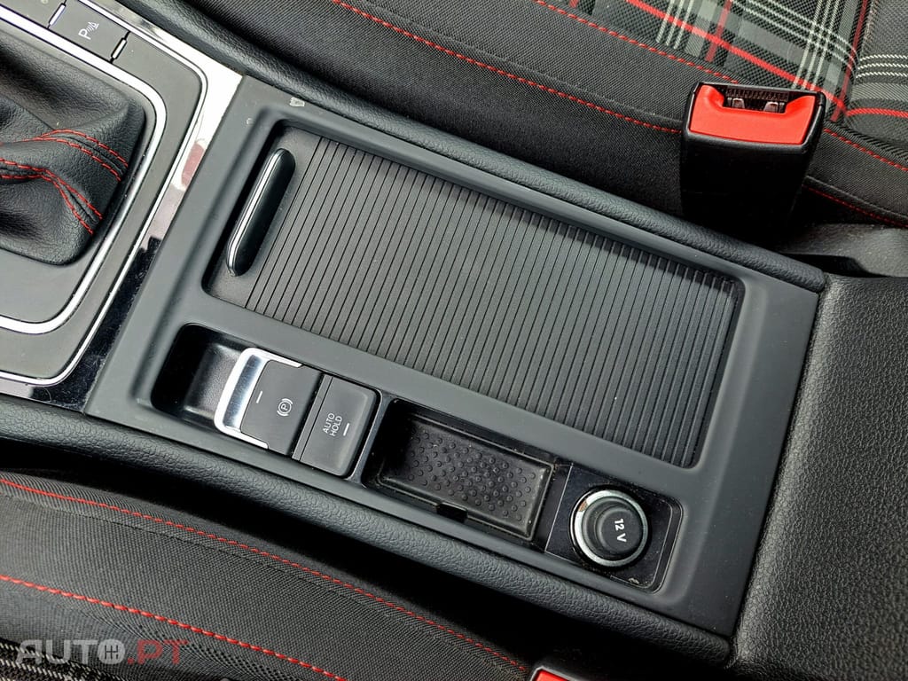 Volkswagen Golf 2.0 TSI GTI DSG Performance