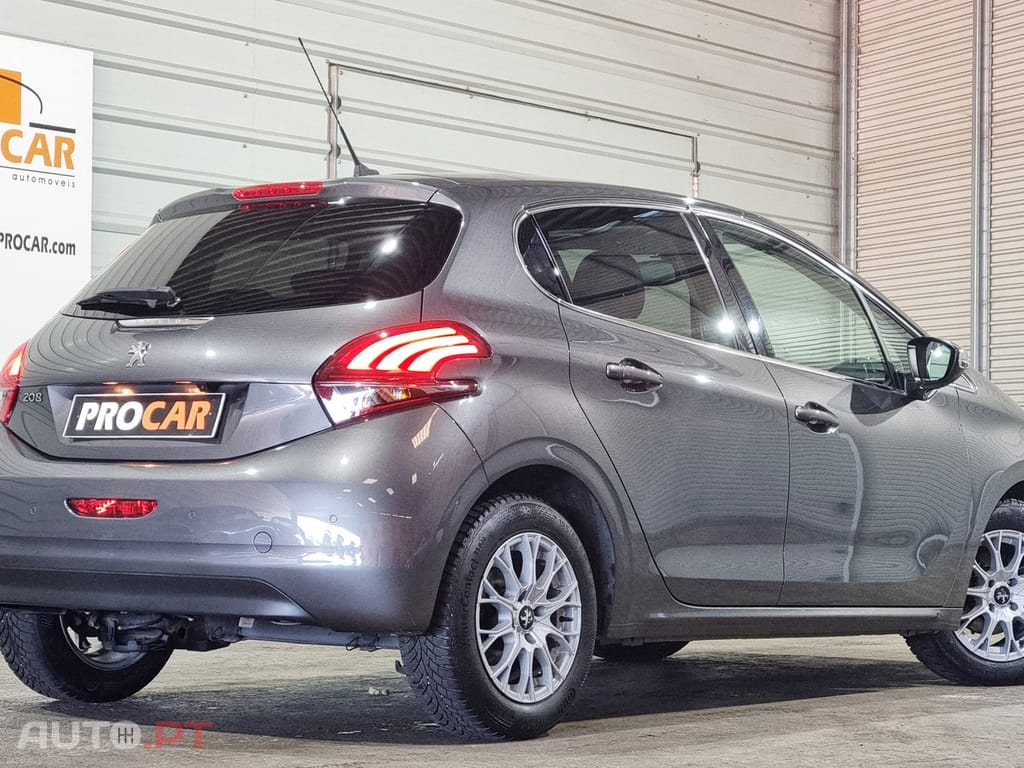 Peugeot 208 1.2 PureTech GT Line