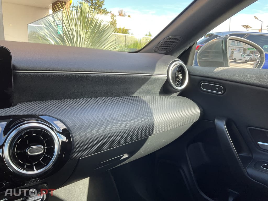 Mercedes-Benz CLA 180 d Shooting Brake Business Solutions