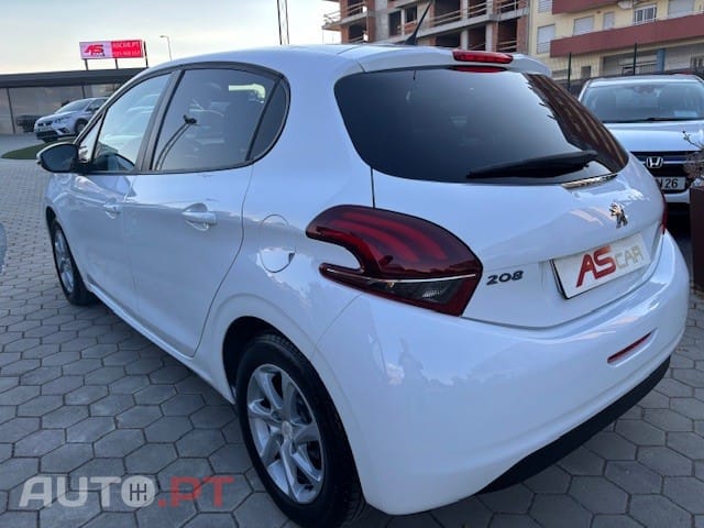 Peugeot 208 1.6 BlueHDi Style