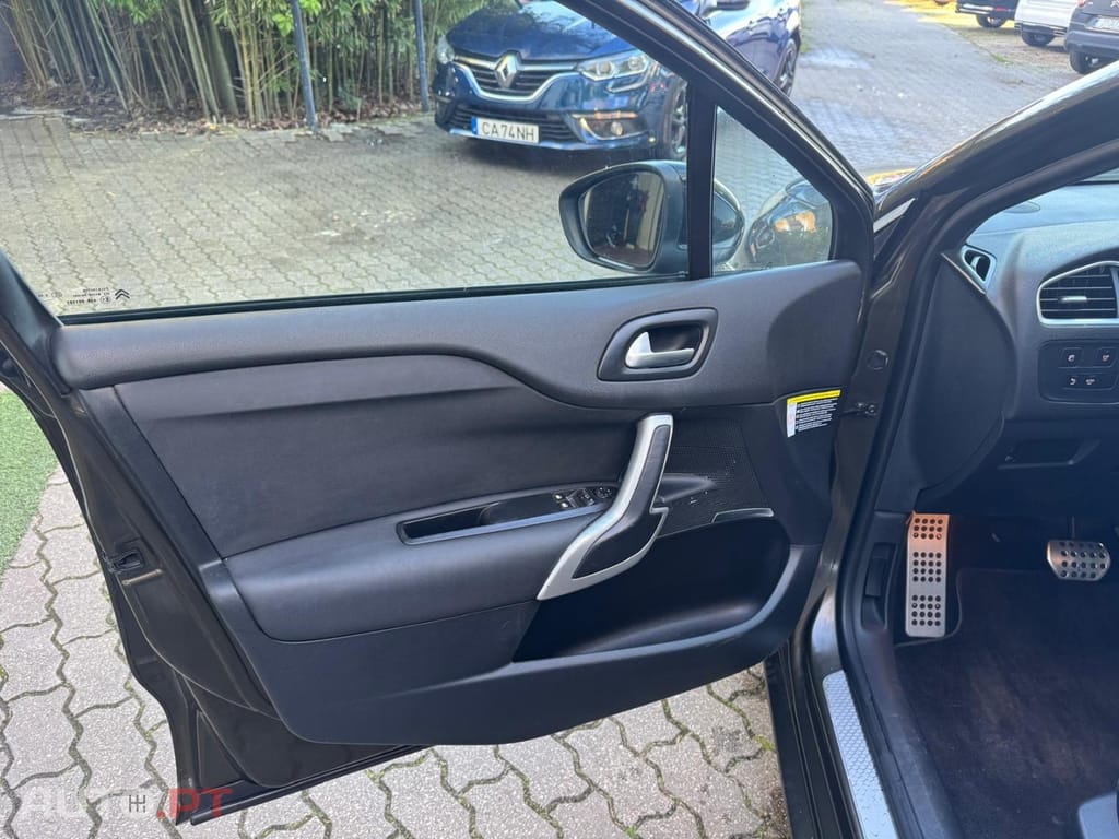 Citroen DS4 1.6 e-HDi So Chic CMP6