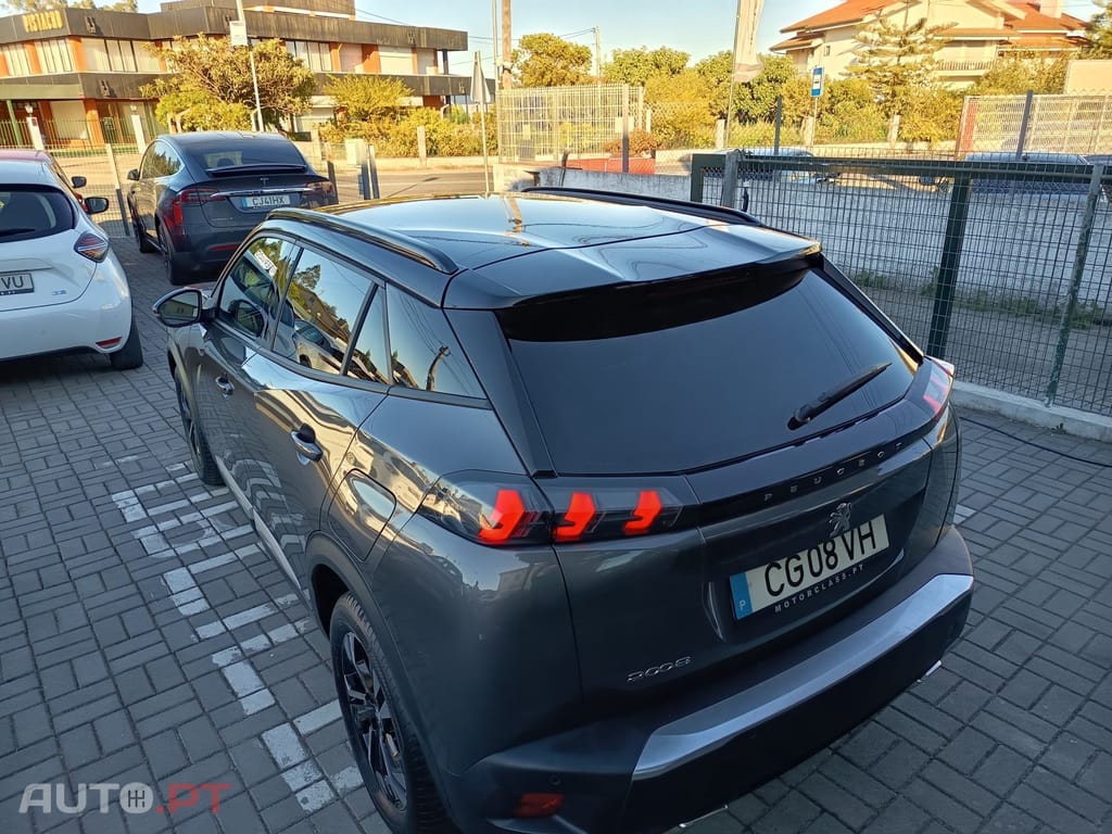 Peugeot 2008 1.2 PureTech Allure EAT8