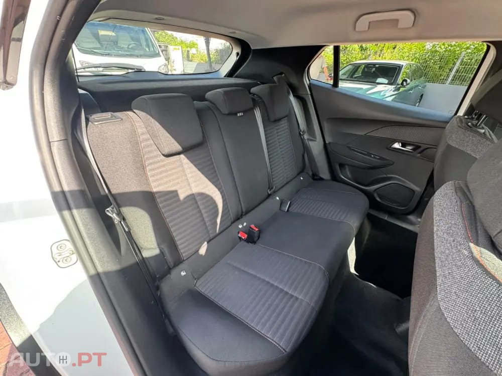 Peugeot 2008 1.5 BlueHDi Active Pack