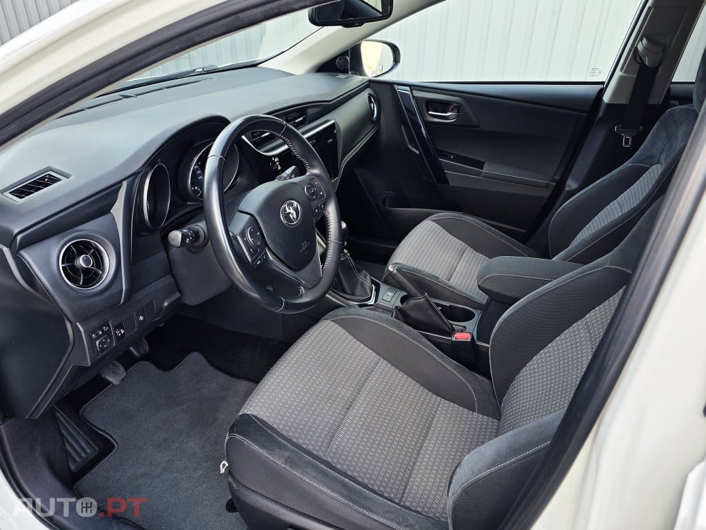 Toyota Auris 1.4 D-4D Comfort+Pack Techno