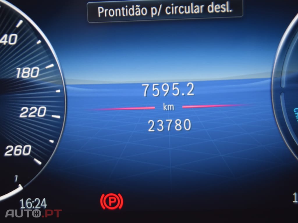 Mercedes-Benz A 250 e AMG Line