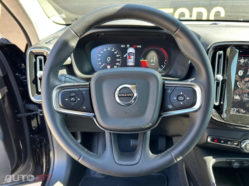 Volvo XC40 1.5 T4 PHEV Plus Dark