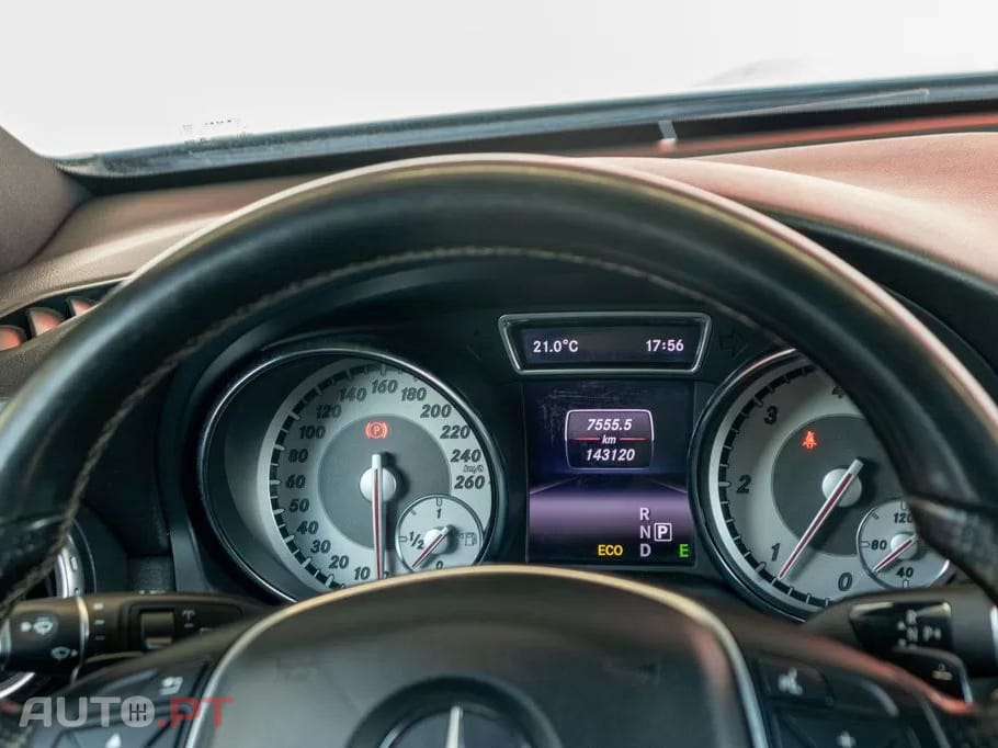 Mercedes-Benz GLA 220 CDI 4Matic 7G-DCT Style
