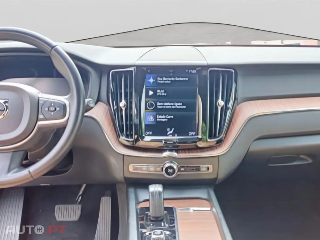 Volvo XC60 2.0 T8 PHEV Momentum AWD