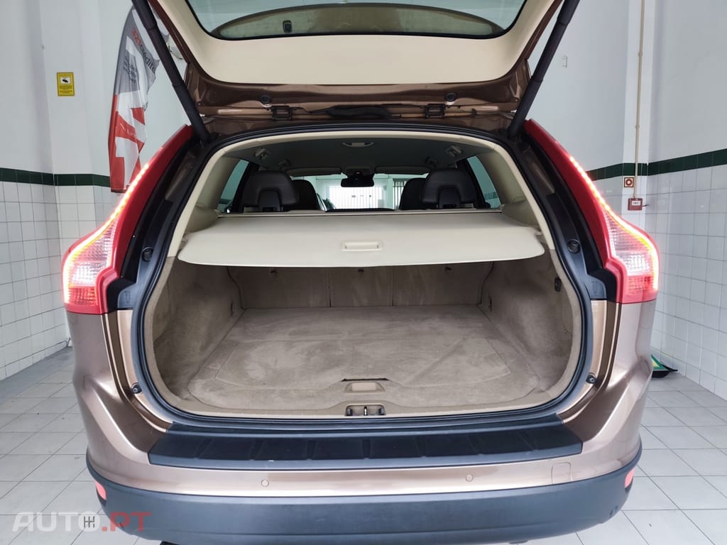 Volvo XC60 2.0 D4 DRIVe Momentum