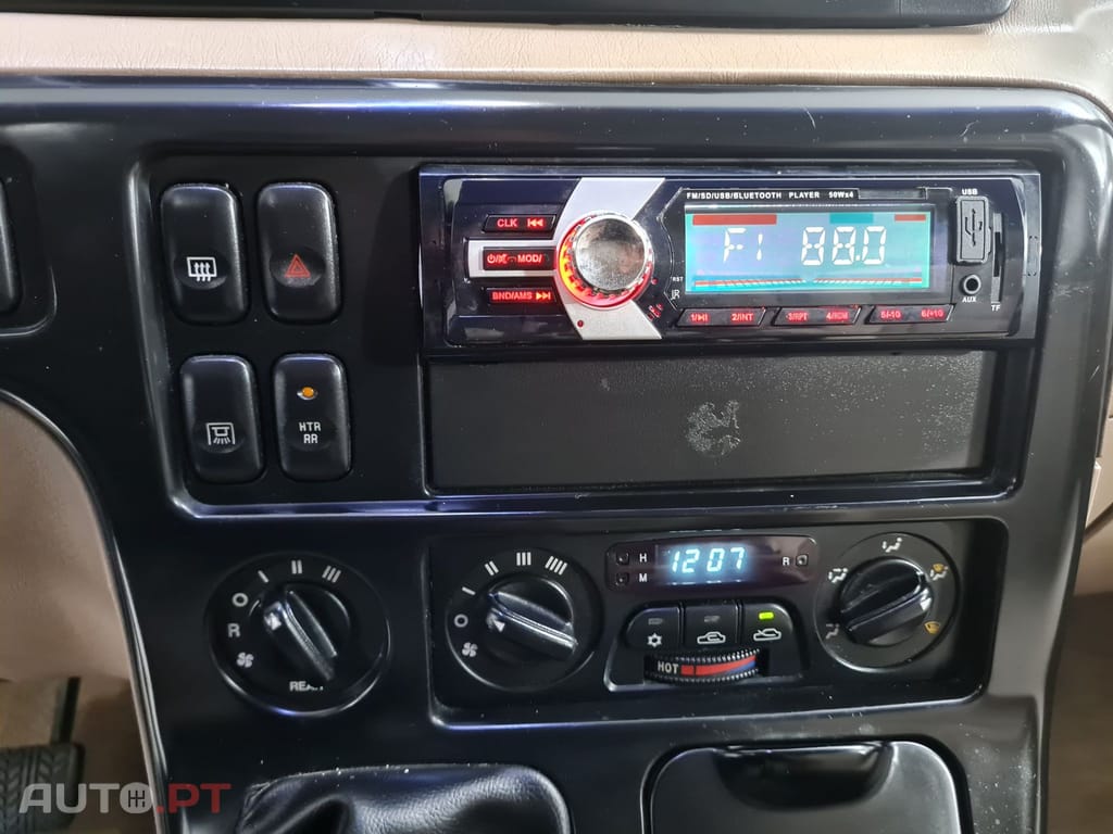 Kia Carnival LS