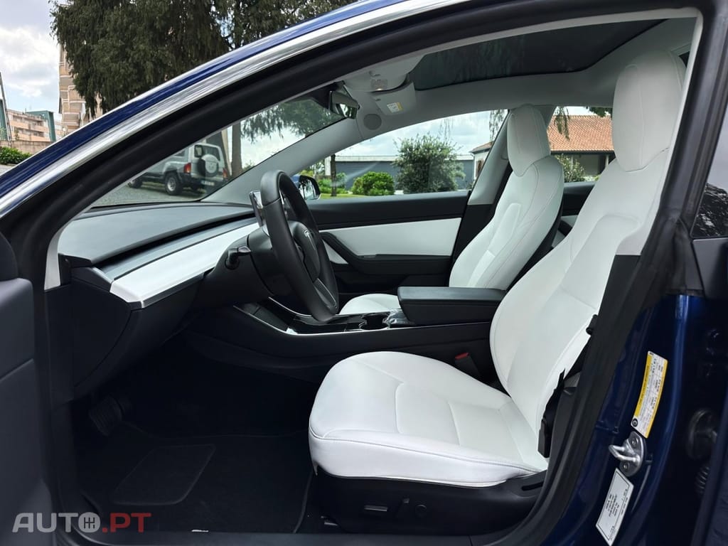 Tesla Model 3 Standard Range Plus RWD