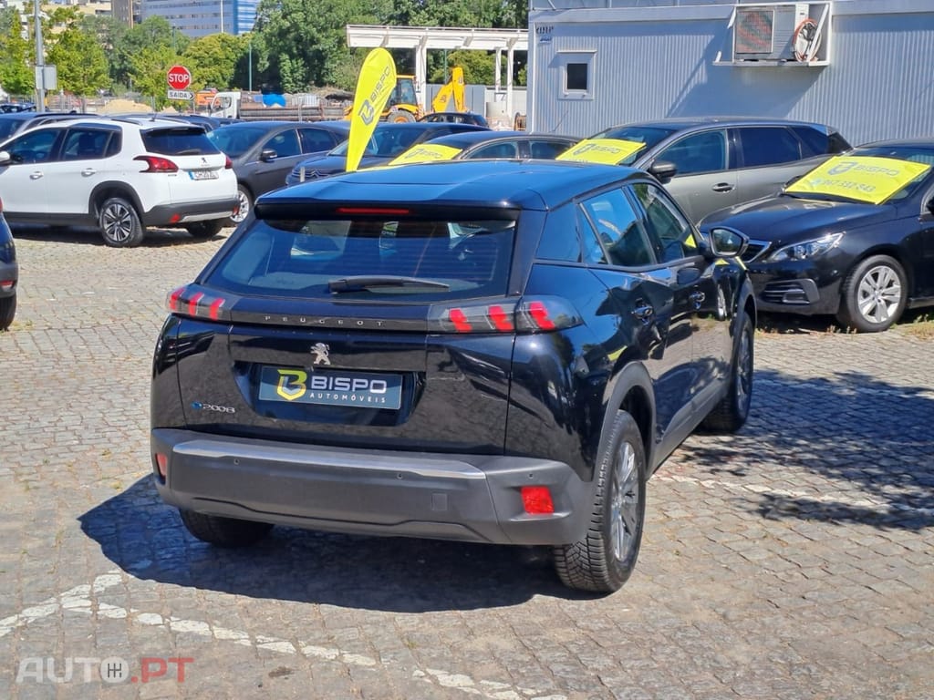 Peugeot E-2008 50 kWh Active