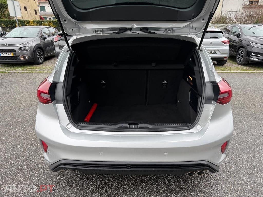 Ford Focus 1.0 EcoBoost MHEV ST-Line