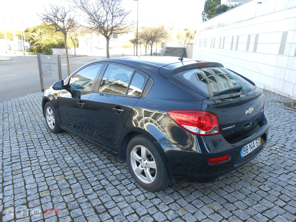 Chevrolet Cruze 1.6 I LT