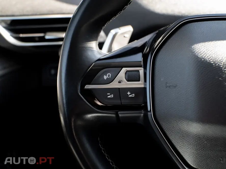 Peugeot 3008 1.6 Hybrid Allure Pack e-EAT8