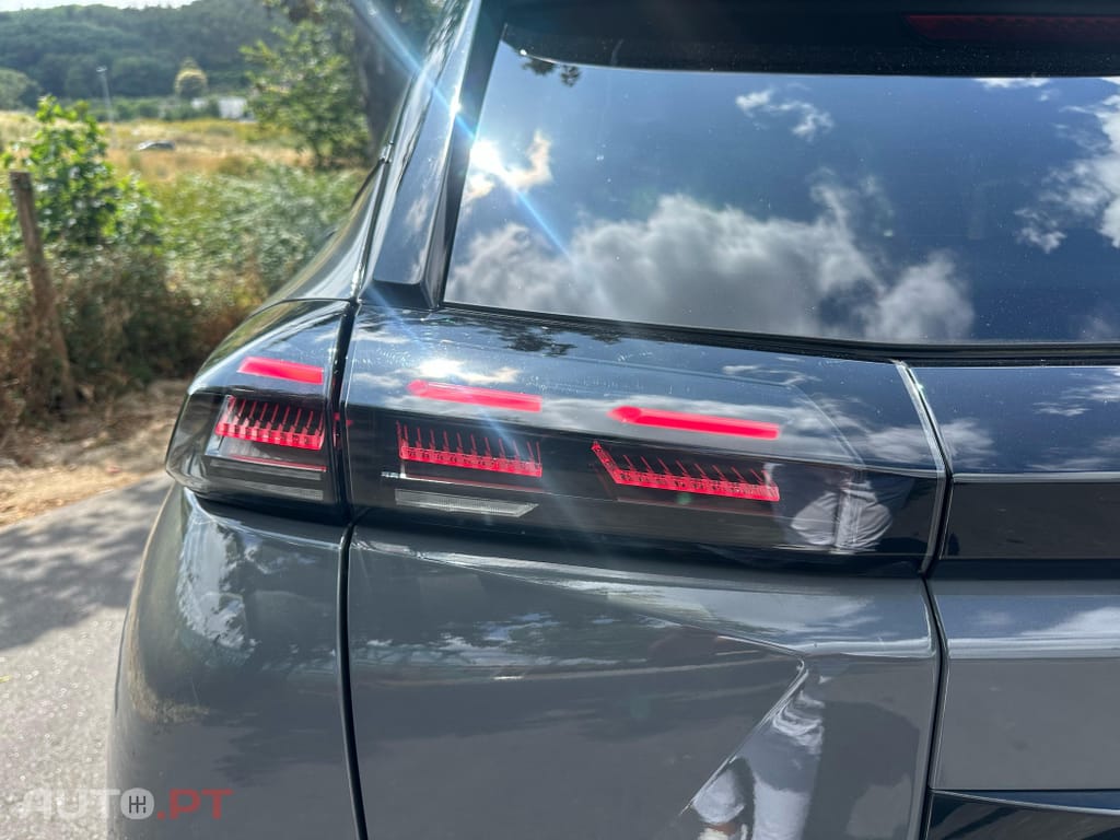Peugeot E-2008 50 kWh GT Pack