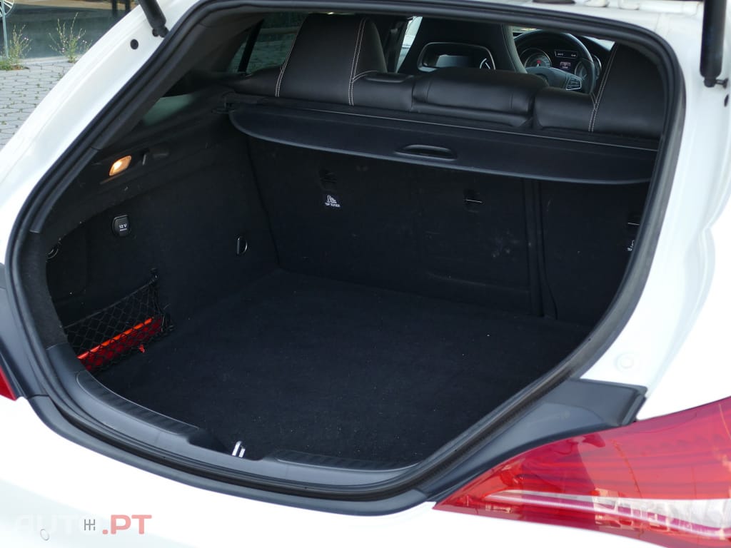Mercedes-Benz CLA 180 d Shooting Brake Urban