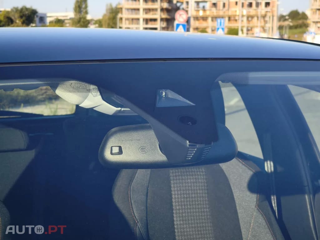 Peugeot 3008 PureTech 130 Stop & Start GPF EAT8 Active Pack