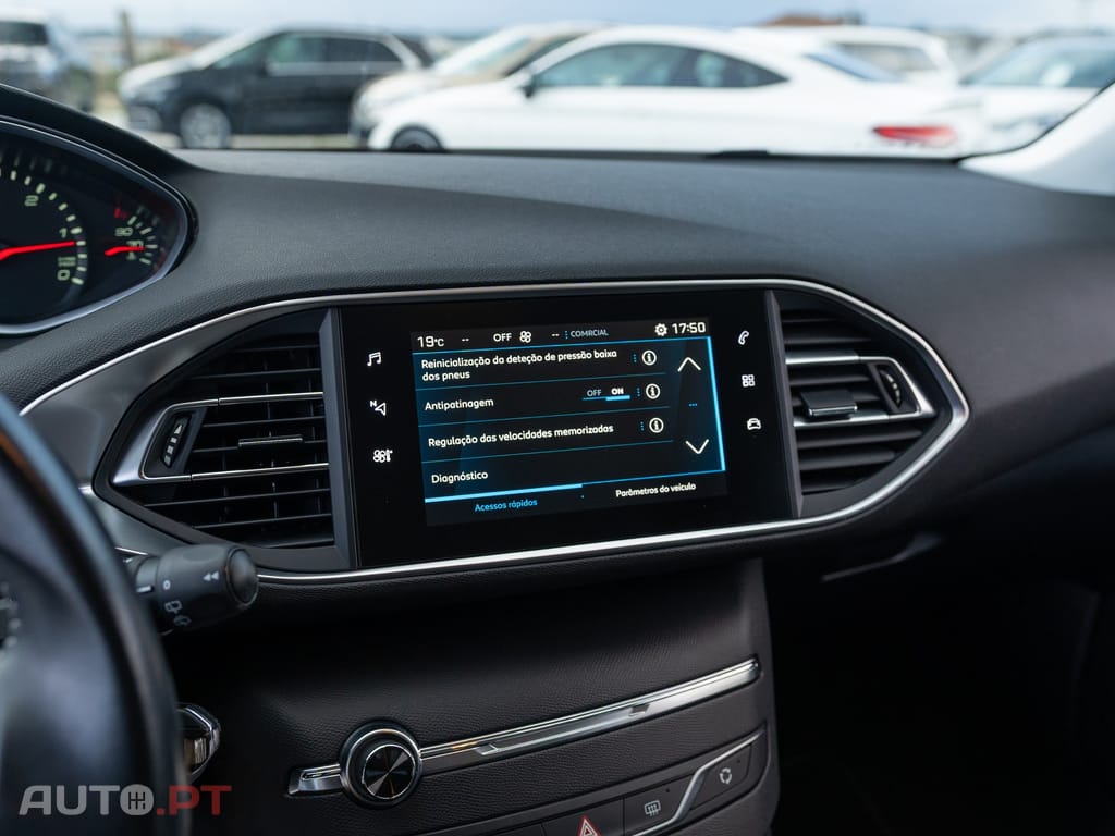 Peugeot 308 1.5 BlueHDi Business Line