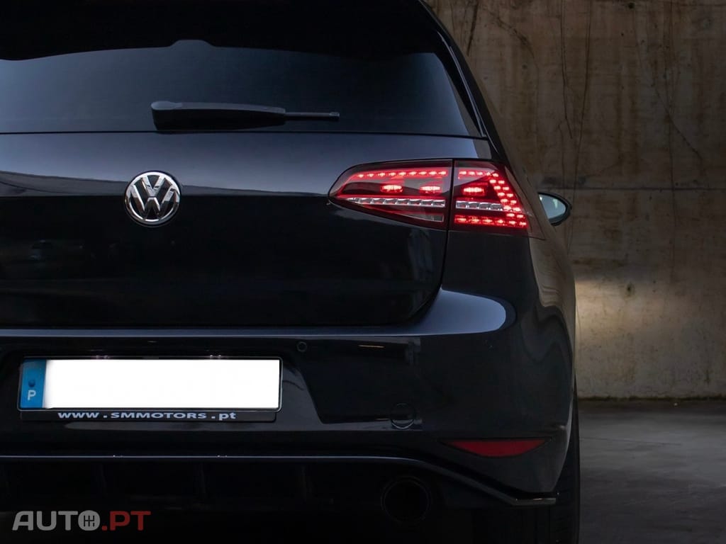 Volkswagen Golf GTI Performance BlueMotion DSG