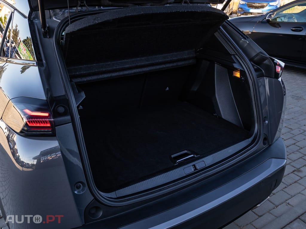 Peugeot 2008 1.2 PureTech GT EAT8