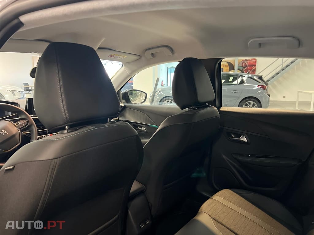 Peugeot E-208 50 kWh Allure Pack