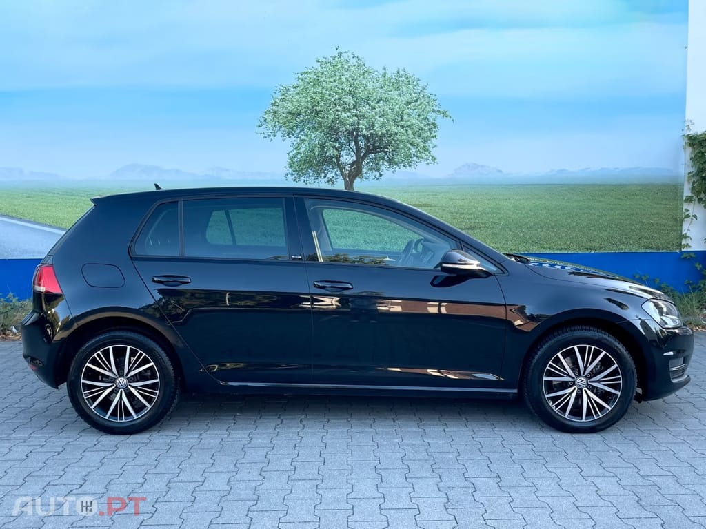 Volkswagen Golf 2.0 TDI BlueMotion DSG Allstar