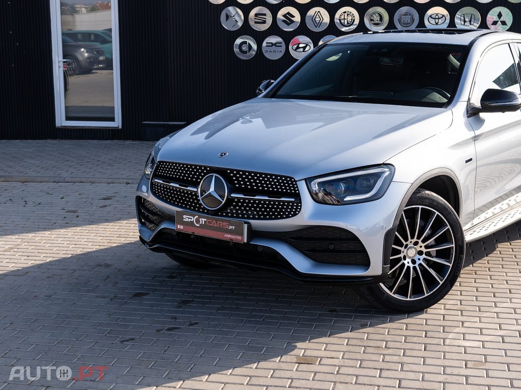 Mercedes-Benz GLC 300 de Coupe 4Matic 9G-TRONIC AMG Line