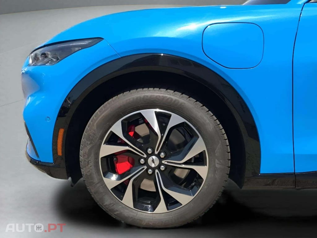 Ford Mustang Mach-E I.V.A DEDUTÍVEL AWD