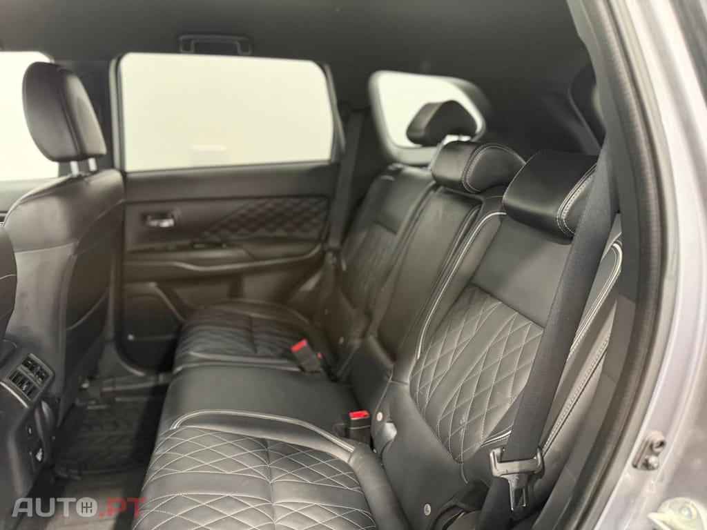 Mitsubishi Outlander 2.4 Intense