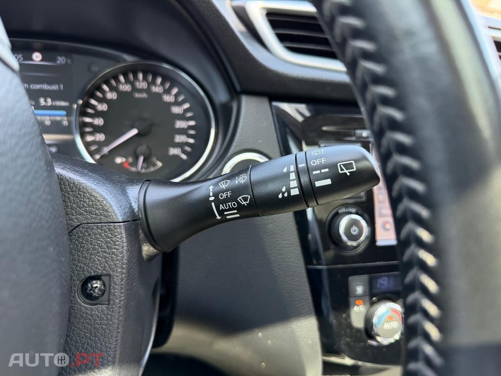 Nissan Qashqai 1.5 dCi N-Connecta 18