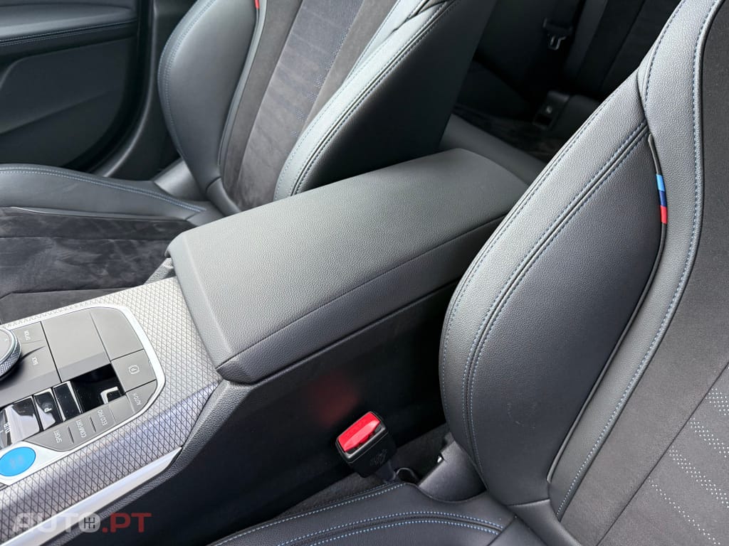 BMW i4 eDrive40 Pack Desportivo M