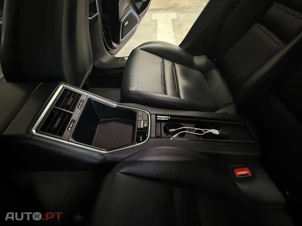 Porsche Panamera 4 E-Hybrid Plug-in