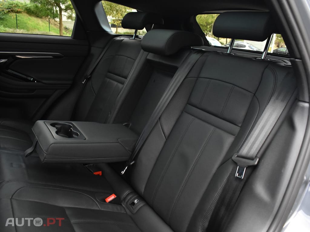 Land Rover Evoque 1.5 P300e AWD R-Dynamic SE Auto