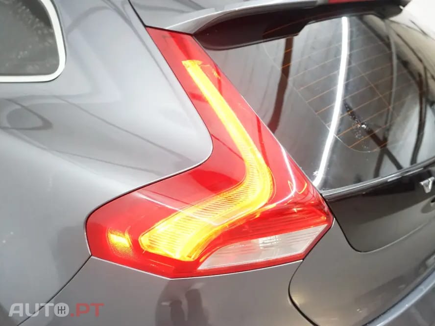 Volvo V40 1.6 D2 Summum