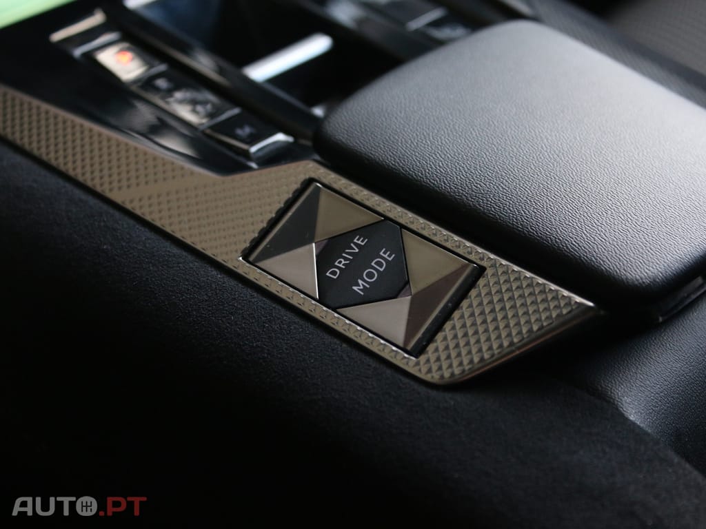 DS DS4 1.2 PureTech Performance Line EAT8