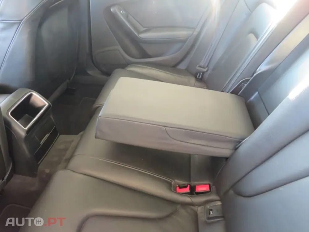 Audi A4 2.0 TDI SPORT