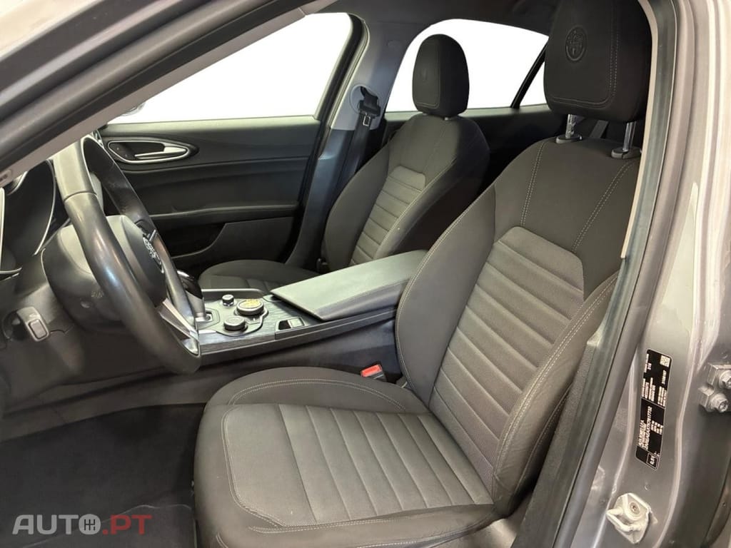 Alfa Romeo Giulia 2.2 D AT8