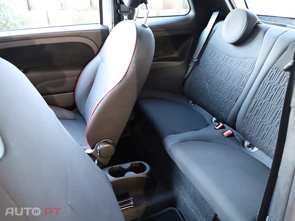 Fiat 500 1.0 Hybrid Dolcevita "RED"