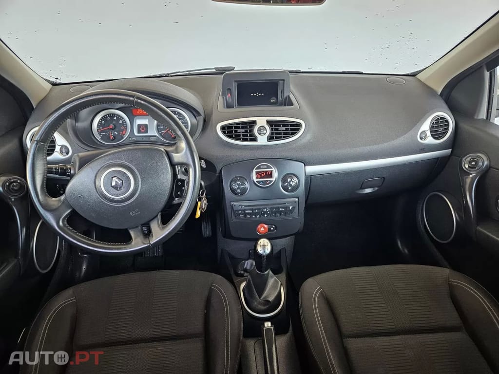 Renault Clio other_Outro
