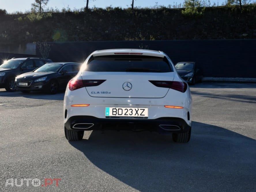 Mercedes-Benz CLA 180 d Shooting Brake AMG Line Aut. 2.0