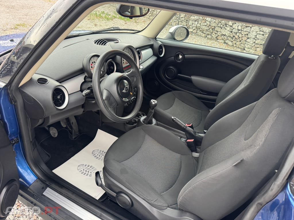 MINI Cooper One D