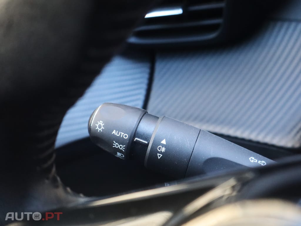Peugeot E-208 50 kWh Allure