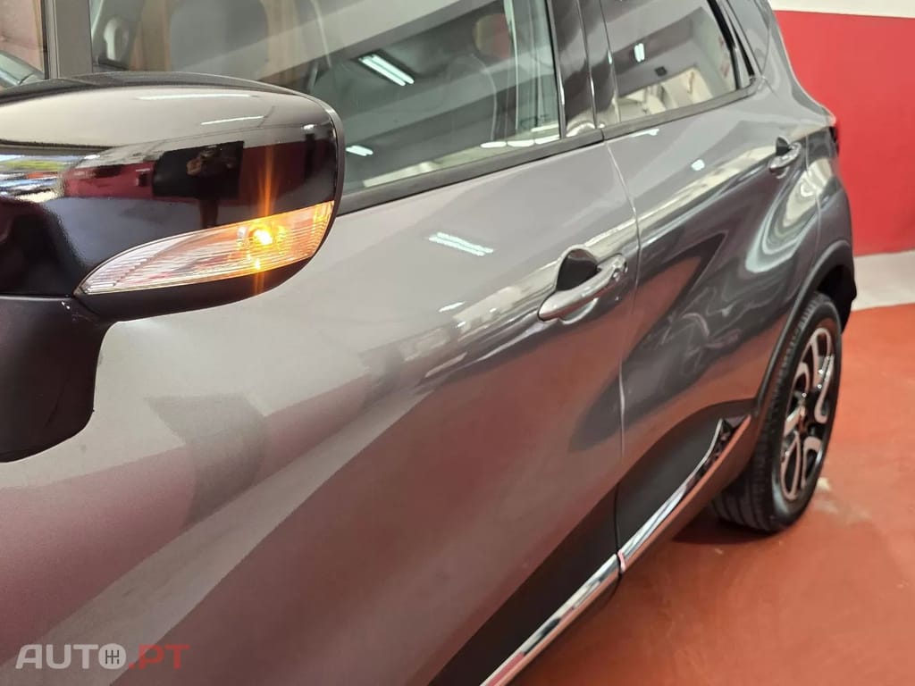 Renault Captur 0.9 TCE Sport — fotografia 9
