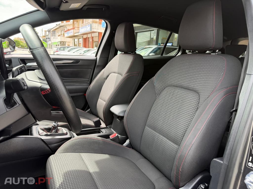 Ford Focus SW 1.0 EcoBoost MHEV ST-Line