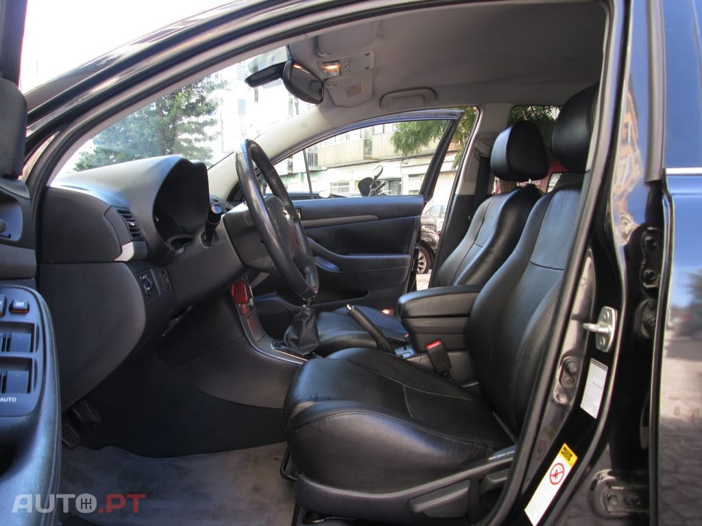Toyota Avensis 2.0 D-4D Sol+GPS