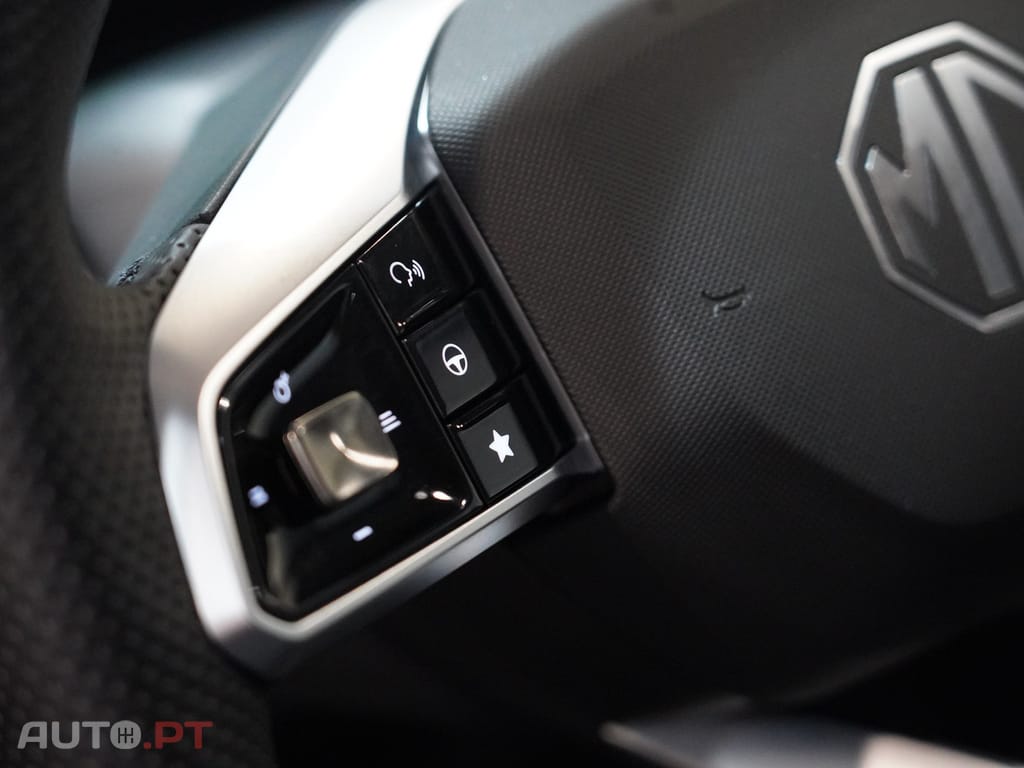MG HS 1.5 T-GDI Plug In Hybrid Luxury